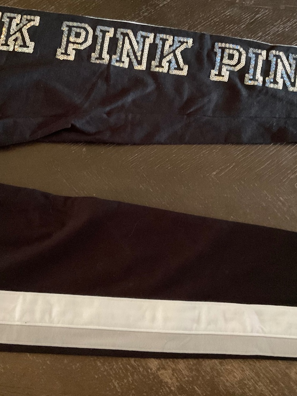 VICTORIA SECRET .PINK YOGA LEGGINGS  LARGE  , NEW NO TAGS